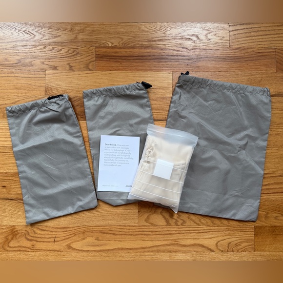 Monos Carry-On Plus (like new) - Picture 11 of 11